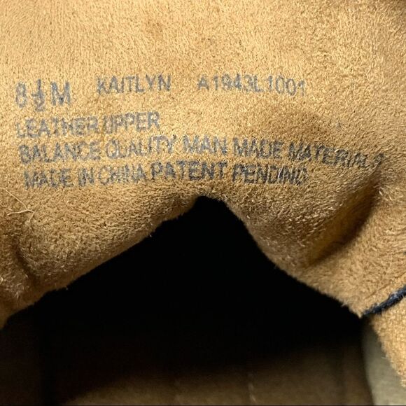 Naturalizer~”Kaitlyn”~Women’s~Black Suede Wedge Heel Ankle Booties~Size 8.5 - Picture 9 of 9